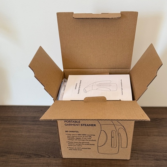 Portable Garment Steamer - White - Picture 2 of 3